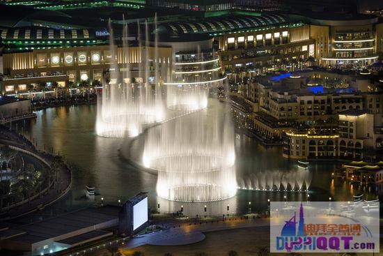 ���м����ϸ�¥,ֻΪ���µϰ���Щ����˲��