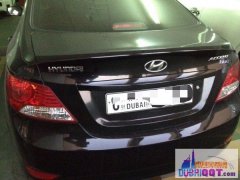 ����һ��2012��ĺ�ɫ�ִ���Accent blue