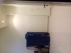 ���Ƕ���Al warqa �����������ϰ�Ů��������1000��