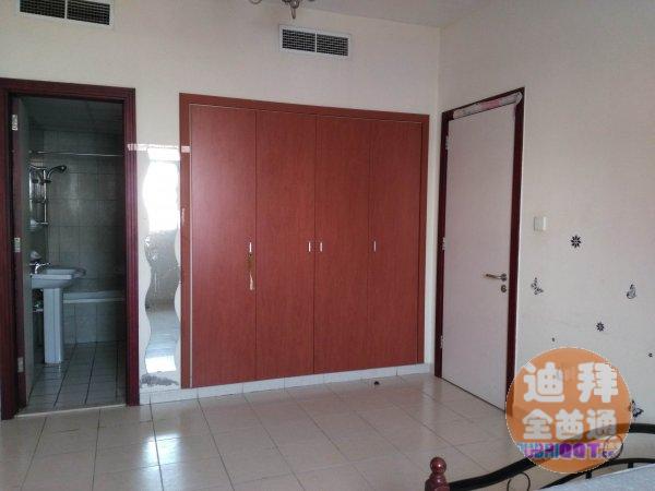 国际城中国区C04,主卧长期出租 人少安静,带家具,阳台,价 国际城中国区C04,主卧长期出租 人少安静,带家具,阳台,价