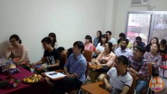 ��������ѵ����������ѧУ�������ġ�Ӣ������˹��