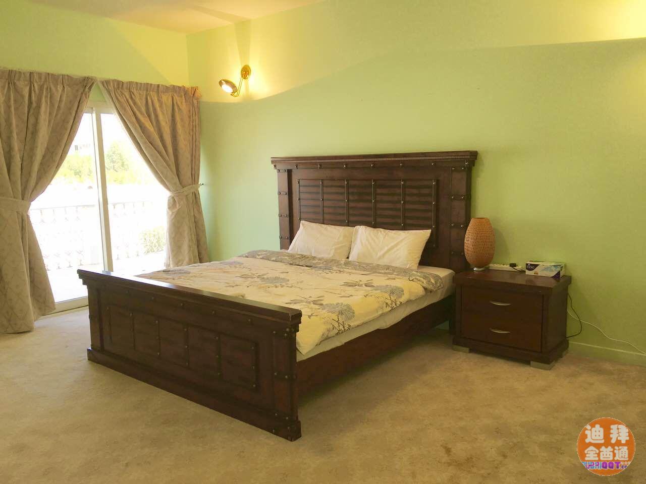 rashidiya地铁站步行十分钟别墅卧室出租 rashidiya地铁站步行十分钟别墅卧室出租