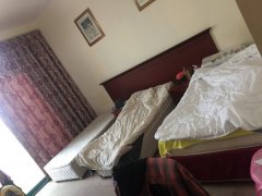 ����Ժ�����Ů����λ����