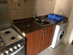 ���ʳ�Ӣ������ȫ�׼Ҿߣ������ס���˼䣬ֻ����