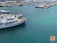 �ϰݷ���Emaar���Ϳ�����Mina Rashid�߶˺���ס