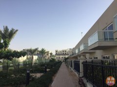 �ϰݹ��ʳ� ���Ǳ����ͼ۳���