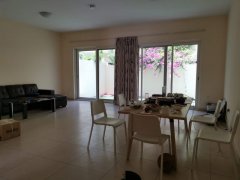 ���ʳǼ۸�**�ͱ�����