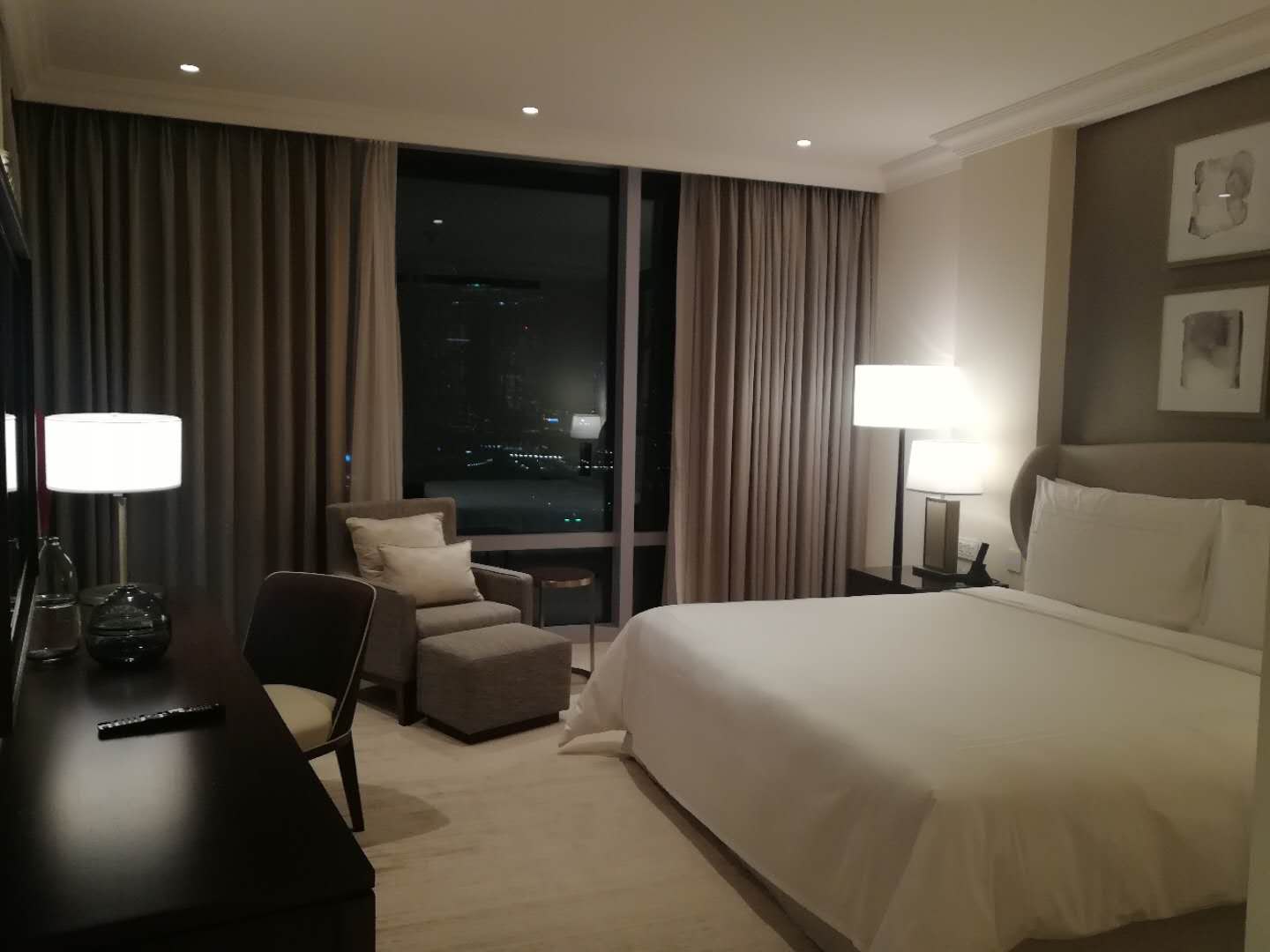 {{国际城低价studio -3房出租售/全迪拜多个别墅出租 {{国际城低价studio -3房出租售/全迪拜多个别墅出租