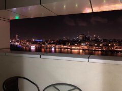 ���ϰ���֮ܰ�����ޡ�λ�ڵϰ�deira�����㳡�����������˺�