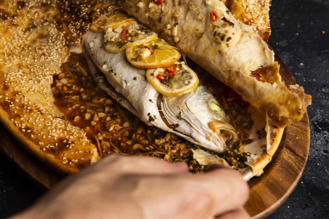 来一场海鲜盛宴,一起感受海洋包裹中甜美鲜香吧! 来一场海鲜盛宴,一起感受海洋包裹中甜美鲜香吧!