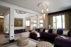 �ϰݸ߶˺�լ���� �̻����һ�� ɳĮ�е�һƬ����