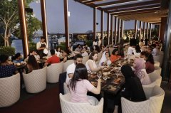 ��һ������ʢ�磬һ����ܺ����������������ɣ�