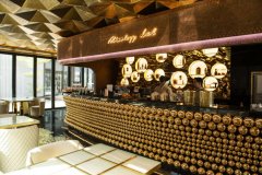 ��һ������ʢ�磬һ����ܺ����������������ɣ�