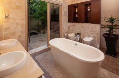 ����©-��լ���ϰ�ɭ�ֱ���