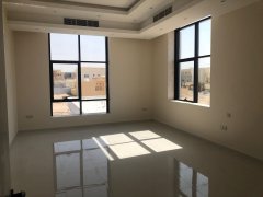 �ϰ��³�Ա����������