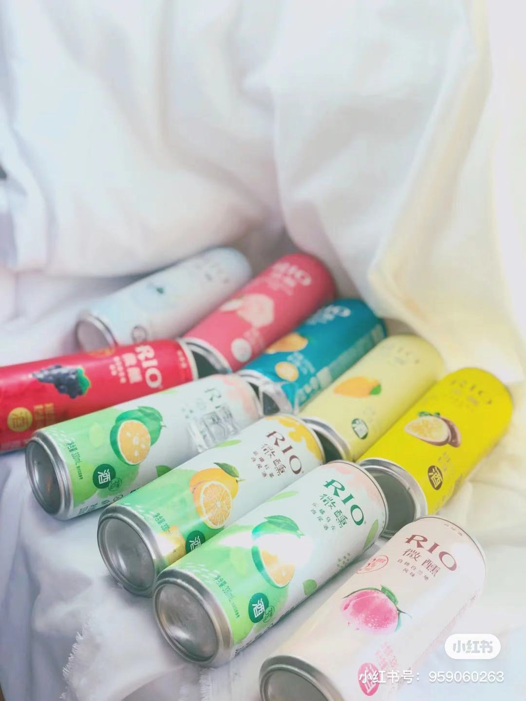 迪拜一家与国内完全接轨的零食铺子!国内当红美食 迪拜一家与国内完全接轨的零食铺子!国内当红美食