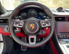 18�� ��ʱ��911GTS һ�ֻ� һ��๫��