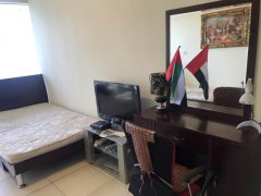 Dubai Arch Tower studio