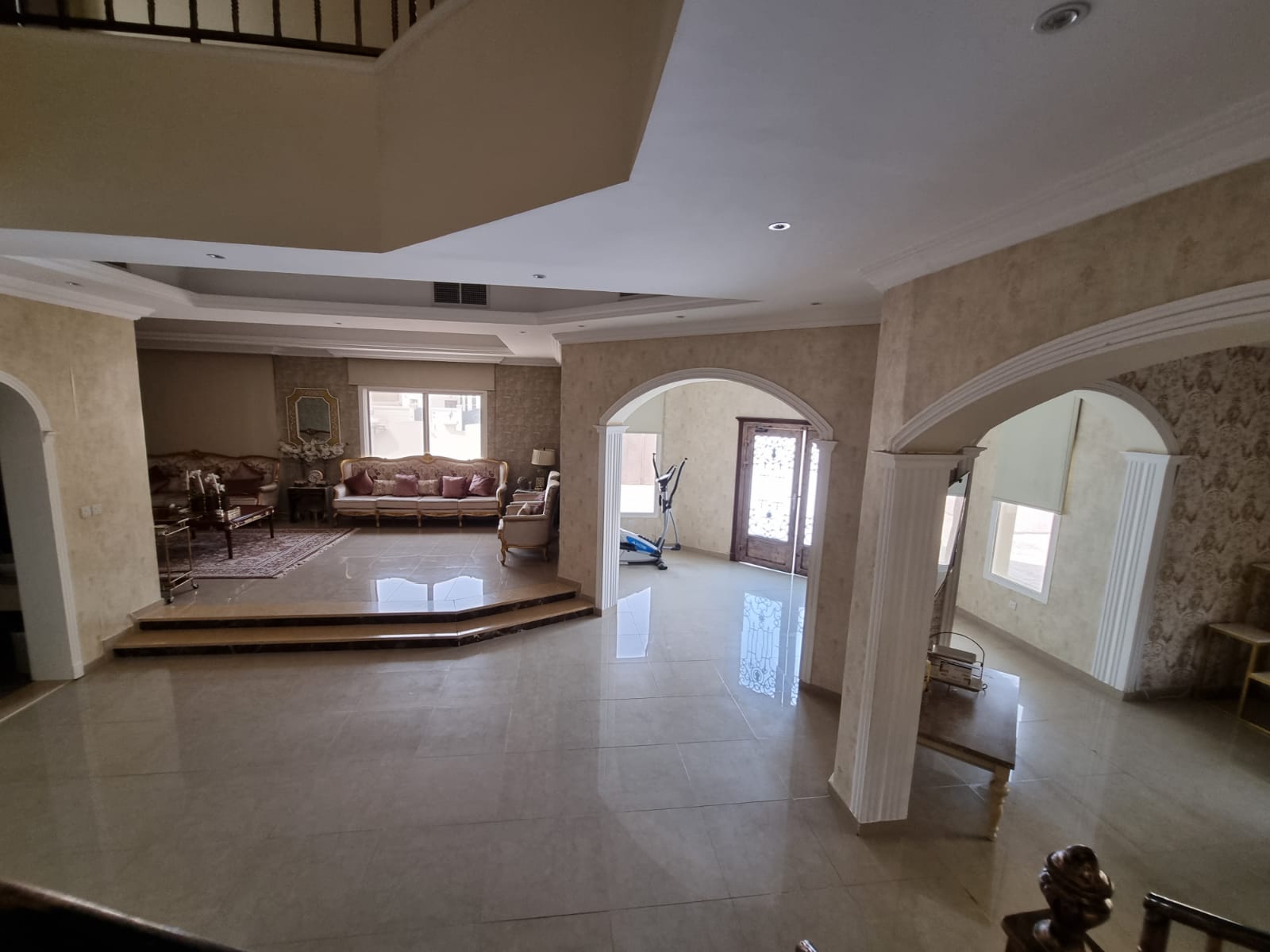 迪拜 Al Warqa 六卧室别墅出租,靠近 Dragonm 迪拜 Al Warqa 六卧室别墅出租,靠近 Dragonm