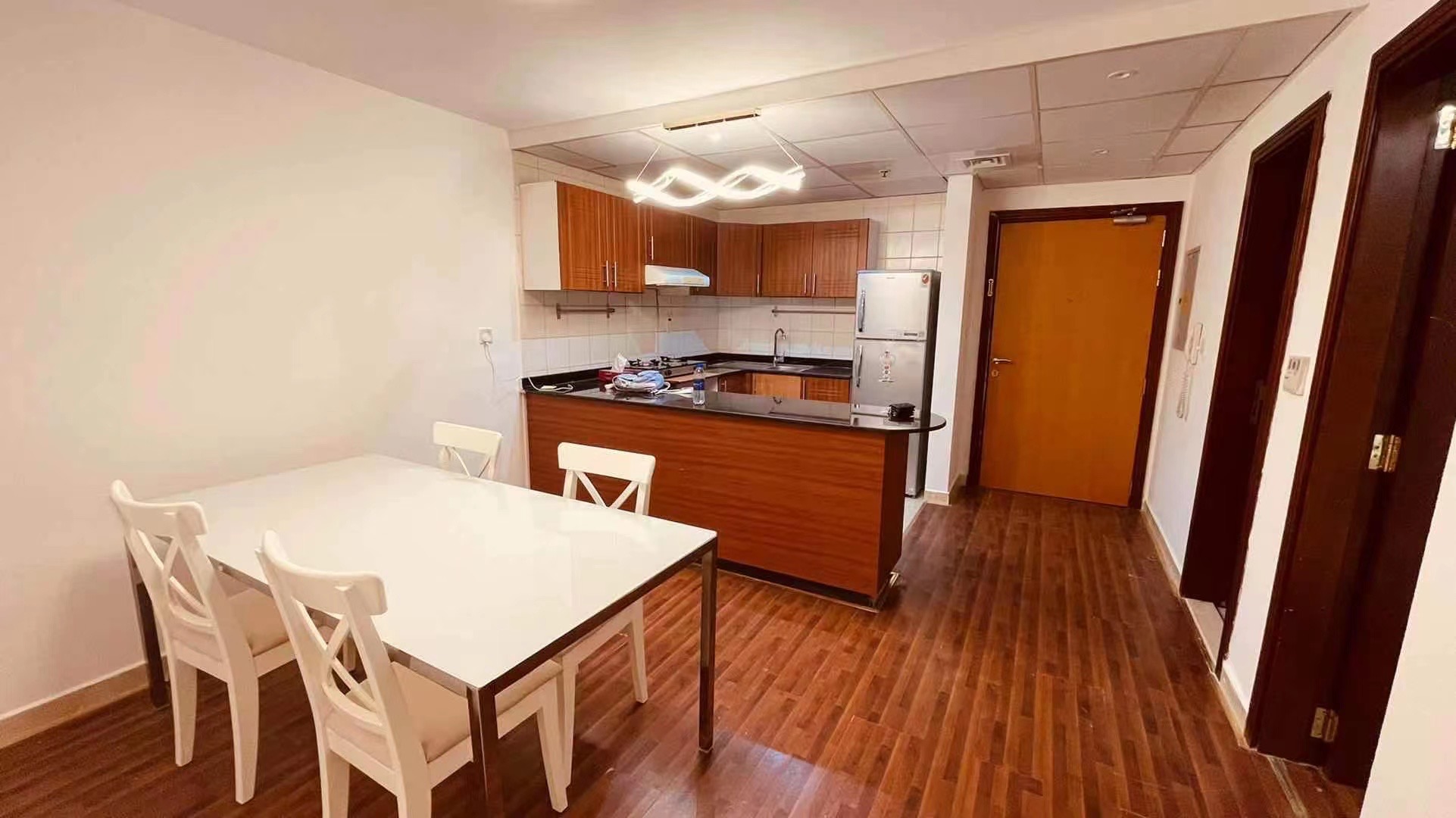 专业【别墅,公寓.办公室,宿舍楼,出租买卖】可整租可分租! 专业【别墅,公寓.办公室,宿舍楼,出租买卖】可整租可分租!