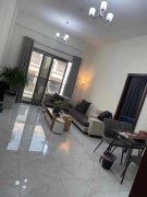 ���ʳ�һ��һ������С��¥�Աߣ��Ҿ߼ҵ���ȫ�������ס