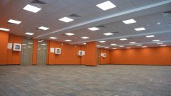 �������լ������Ա���������칫�ң�����¥������ɷ��⣬һӦ��