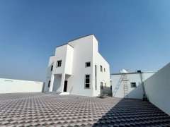 �������լ������Ա���������칫�ң�����¥������ɷ��⣬һӦ��