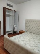 ���ʳ�**��λ��Studio����