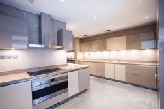 �ϰݷ������װ�����أ��ϰ�ѧ����������5���ݻ�ɭ�ֱ���