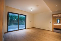 �ϰݷ������װ�����أ��ϰ�ѧ����������5���ݻ�ɭ�ֱ���