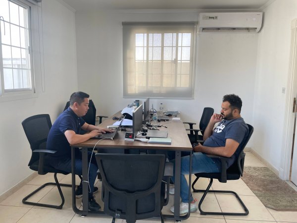 ���͹���ó�׹�˾��Ƹ����