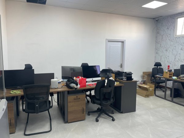 ���͹���ó�׹�˾��Ƹ����