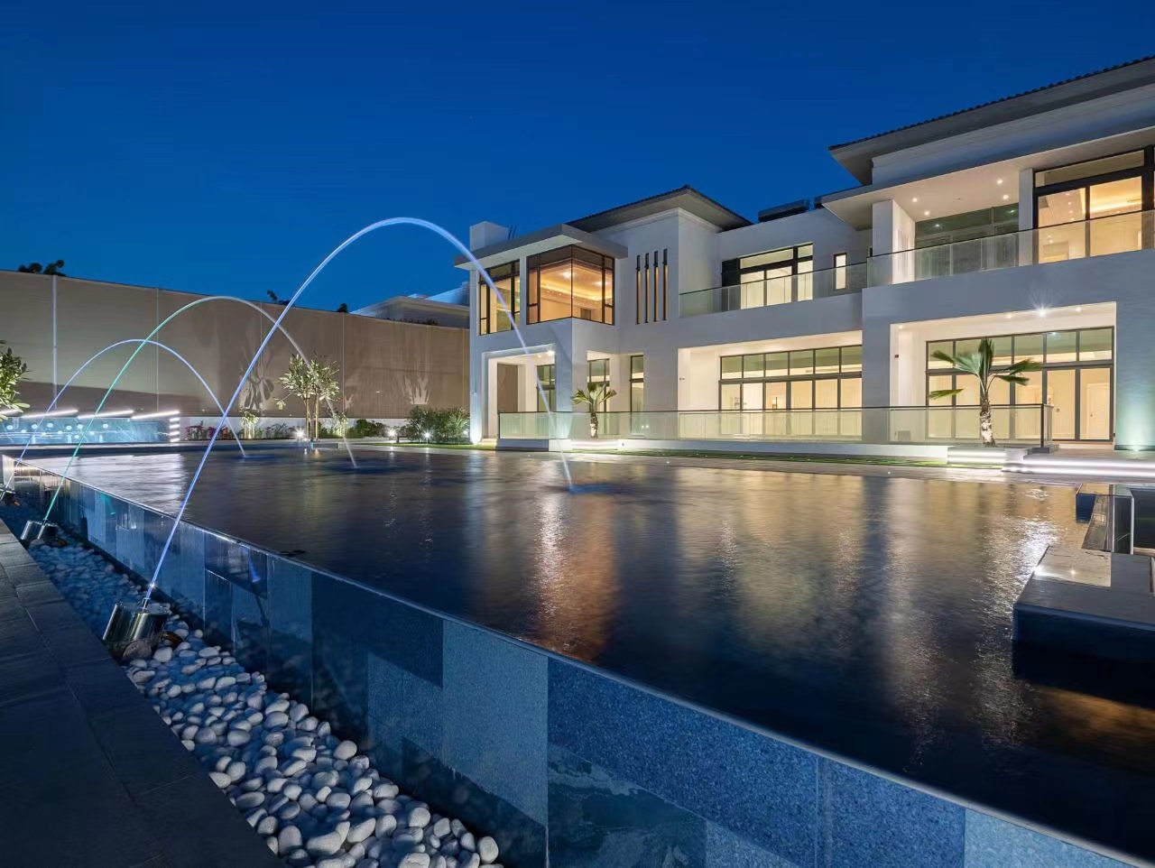 µÏ°Ýɽׯ9·¿ÏÖ´ú·ç¸ñ±ðÊû£¬¸ß¶û·ò¾°¹Û+µÏ°ÝÊÐÖÐÐÄÌì¼ÊÏß µÏ°Ýɽׯ9·¿ÏÖ´ú·ç¸ñ±ðÊû£¬¸ß¶û·ò¾°¹Û+µÏ°ÝÊÐÖÐÐÄÌì¼ÊÏß