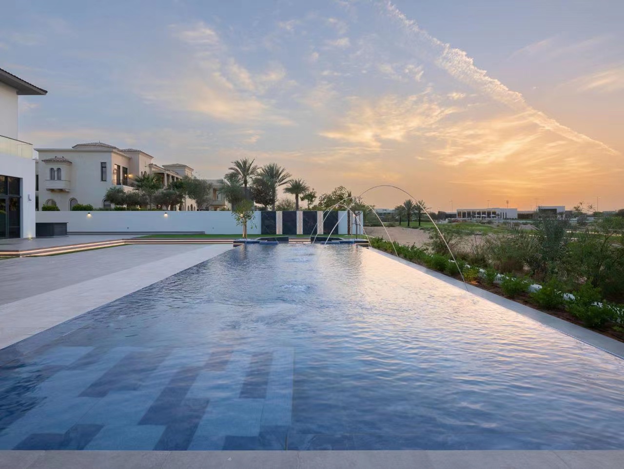 µÏ°Ýɽׯ9·¿ÏÖ´ú·ç¸ñ±ðÊû£¬¸ß¶û·ò¾°¹Û+µÏ°ÝÊÐÖÐÐÄÌì¼ÊÏß µÏ°Ýɽׯ9·¿ÏÖ´ú·ç¸ñ±ðÊû£¬¸ß¶û·ò¾°¹Û+µÏ°ÝÊÐÖÐÐÄÌì¼ÊÏß