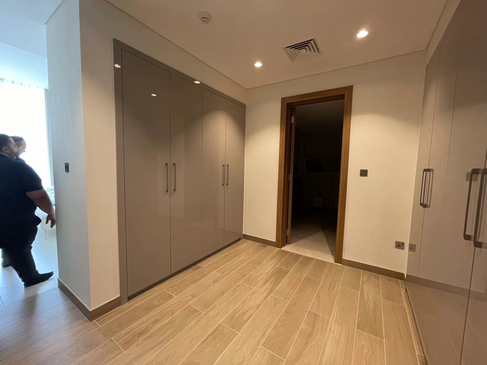 迪拜房产:首霸心领地,4房保姆房私人游泳池别墅出售 迪拜房产:首霸心领地,4房保姆房私人游泳池别墅出售