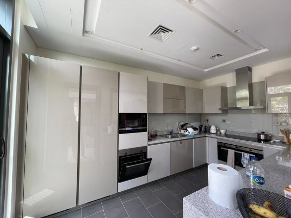 迪拜房产:首霸心领地,4房保姆房私人游泳池别墅出售 迪拜房产:首霸心领地,4房保姆房私人游泳池别墅出售