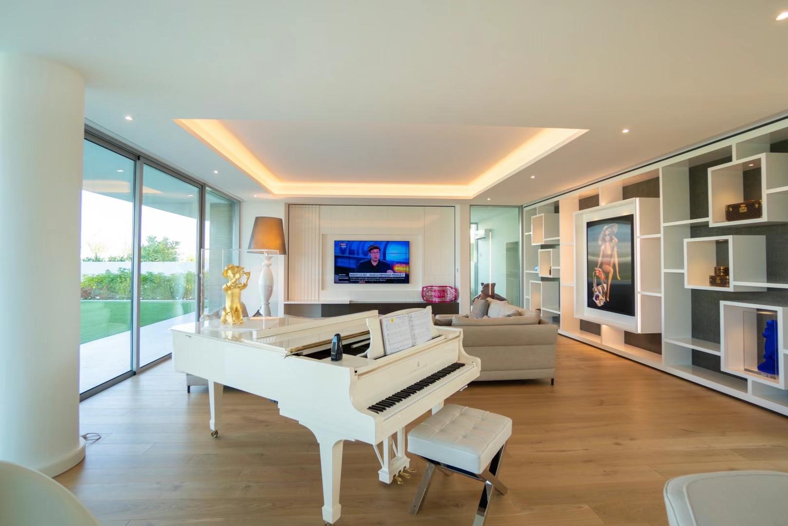 迪拜房产 迪拜山庄捡漏大别墅 等你来品 迪拜房产 迪拜山庄捡漏大别墅 等你来品