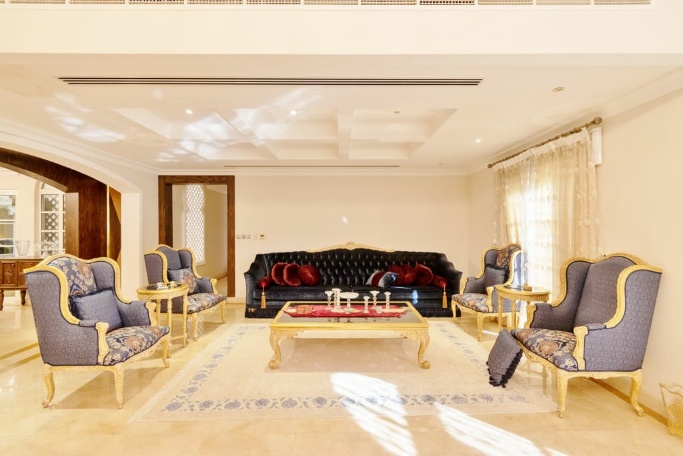 迪拜海外房产出租/出售The villa地中海风格7房+保姆 迪拜海外房产出租/出售The villa地中海风格7房+保姆