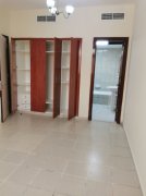 ���ʳ�c��1���ң�����ֱ�⣬¥�³��з����������ף��ɾ����