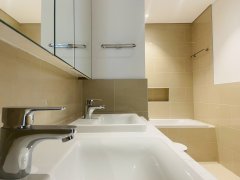 �ϰݷ������ϰ���Ϫ�۶��ַ���������������