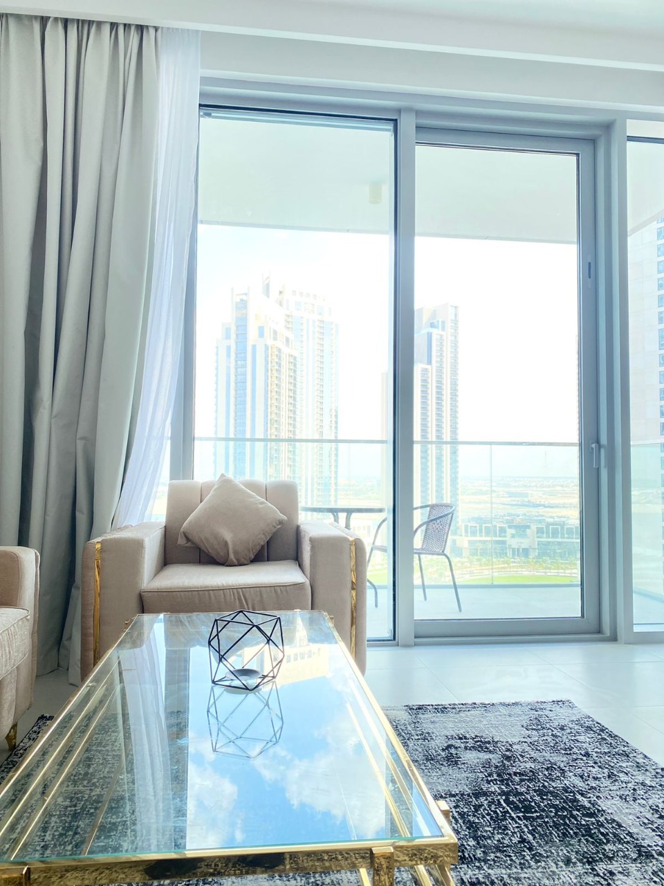 迪拜海外房产出租云溪港TheGrand家具2房1带全套家具 迪拜海外房产出租云溪港TheGrand家具2房1带全套家具