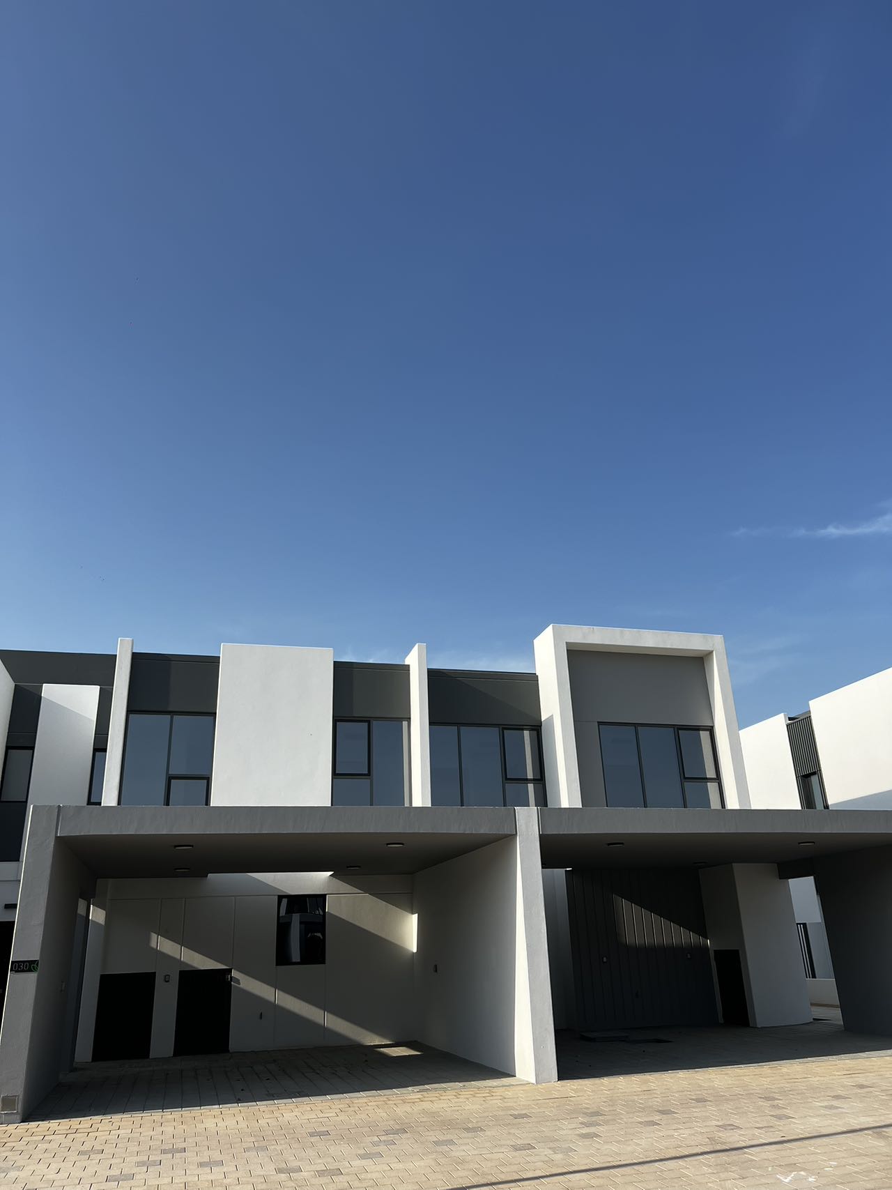 迪拜海外房产新房出租别墅 larosa1期双层3+1小别墅出 迪拜海外房产新房出租别墅 larosa1期双层3+1小别墅出