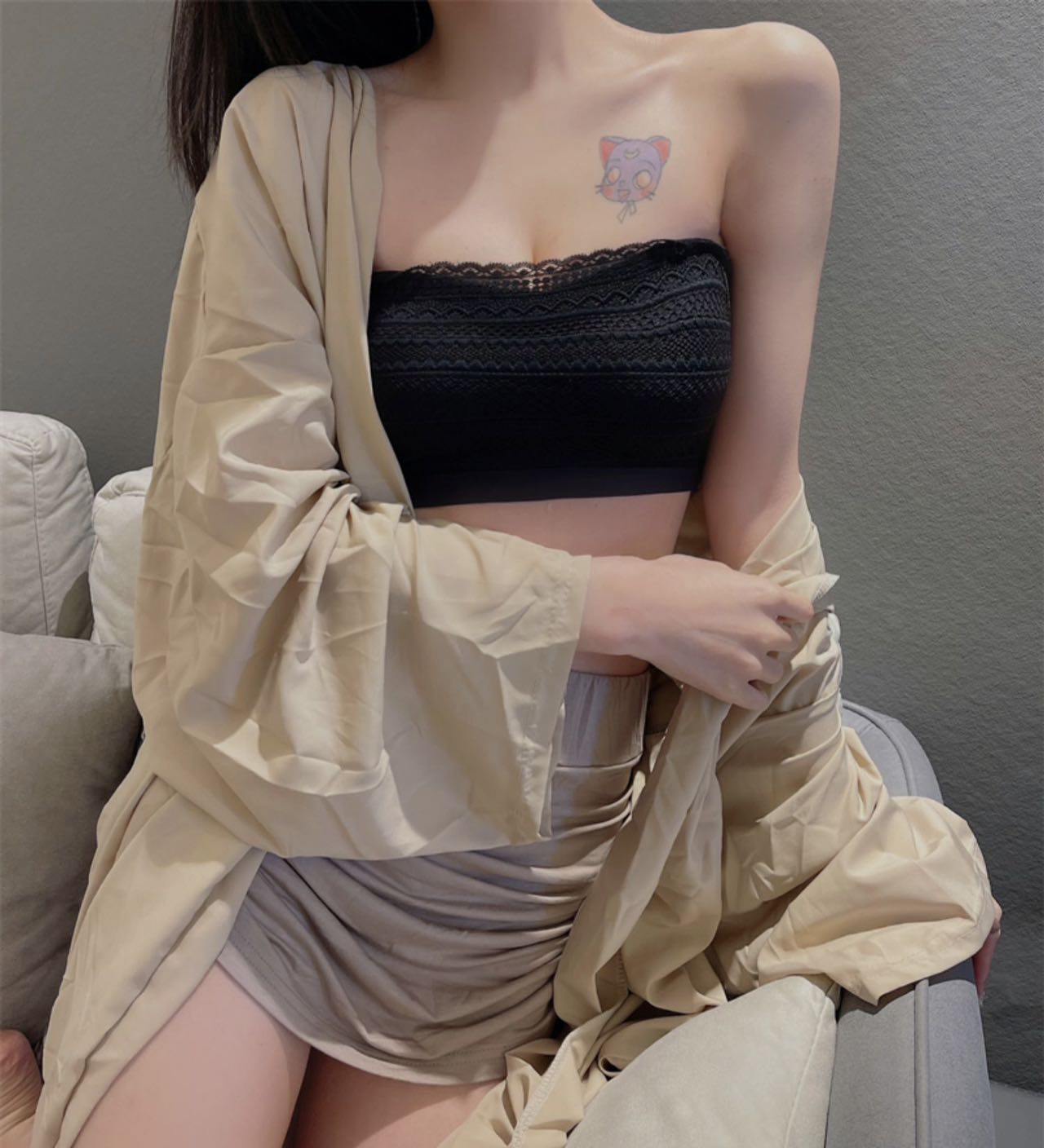 迪拜现货,网红内衣,内裤,无肩带内衣 迪拜现货,网红内衣,内裤,无肩带内衣