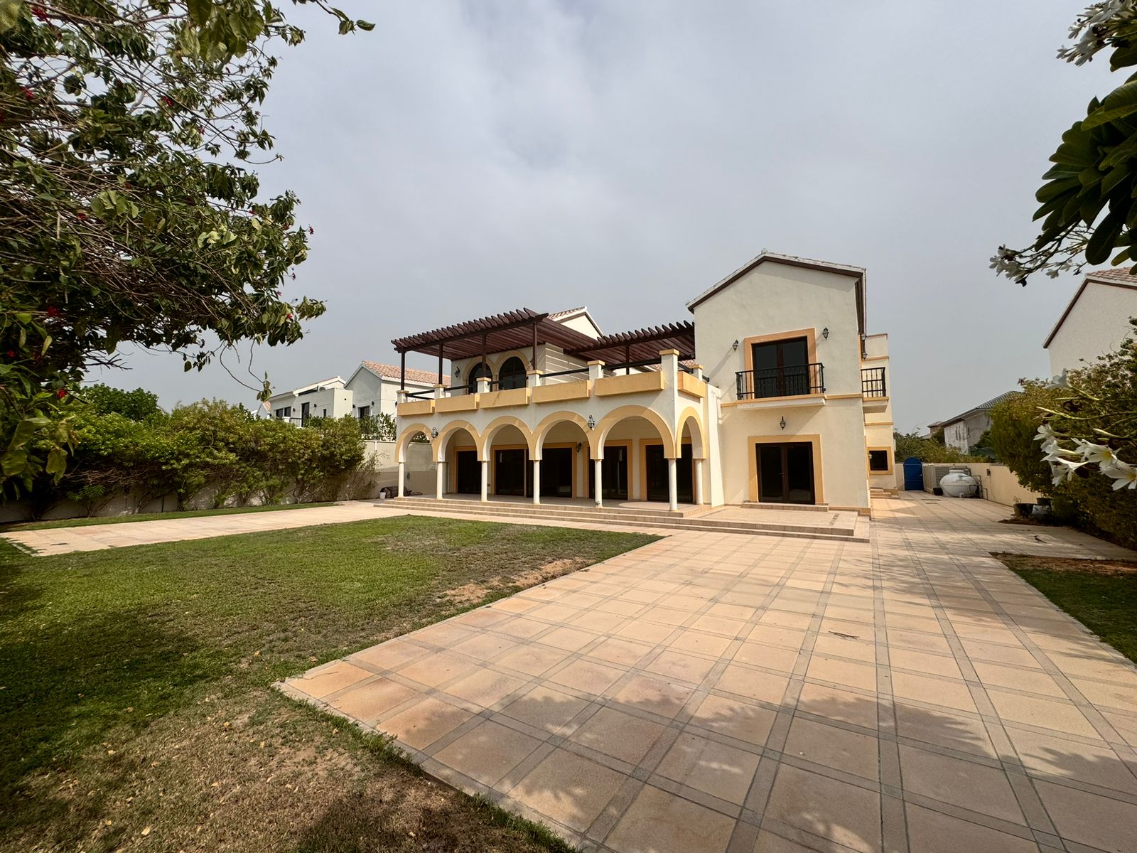 迪拜海外房产出租优质好房源 The Villa豪宅 5+2 迪拜海外房产出租优质好房源 The Villa豪宅 5+2