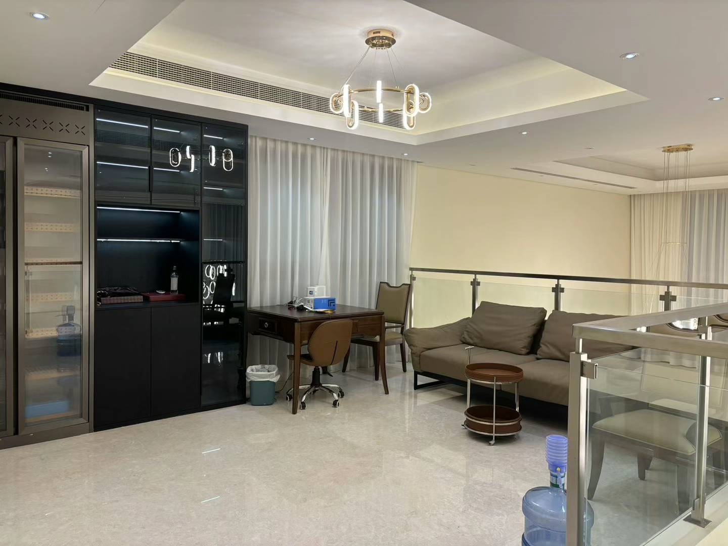 迪拜海外房产出租amp;出售独栋别墅皇城美丹赛马场附近62房 迪拜海外房产出租amp;出售独栋别墅皇城美丹赛马场附近62房