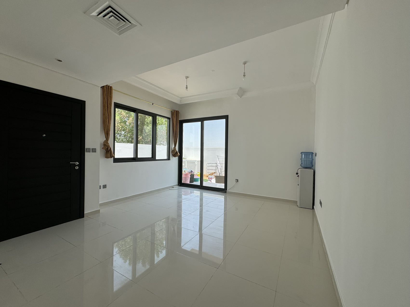 迪拜海外房产【出租】达马克山庄二期,三房+保姆房联排,单排边 迪拜海外房产【出租】达马克山庄二期,三房+保姆房联排,单排边