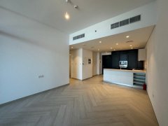 �ϰݷ������װ������1�����ۣ��������׶ع���ѧУ