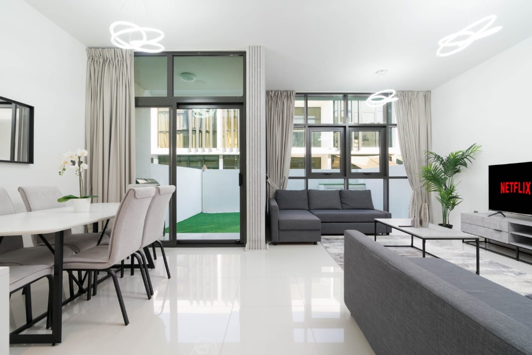 迪拜海外房产出租达马克山庄二期,四房别墅,全新装修,家具家电 迪拜海外房产出租达马克山庄二期,四房别墅,全新装修,家具家电