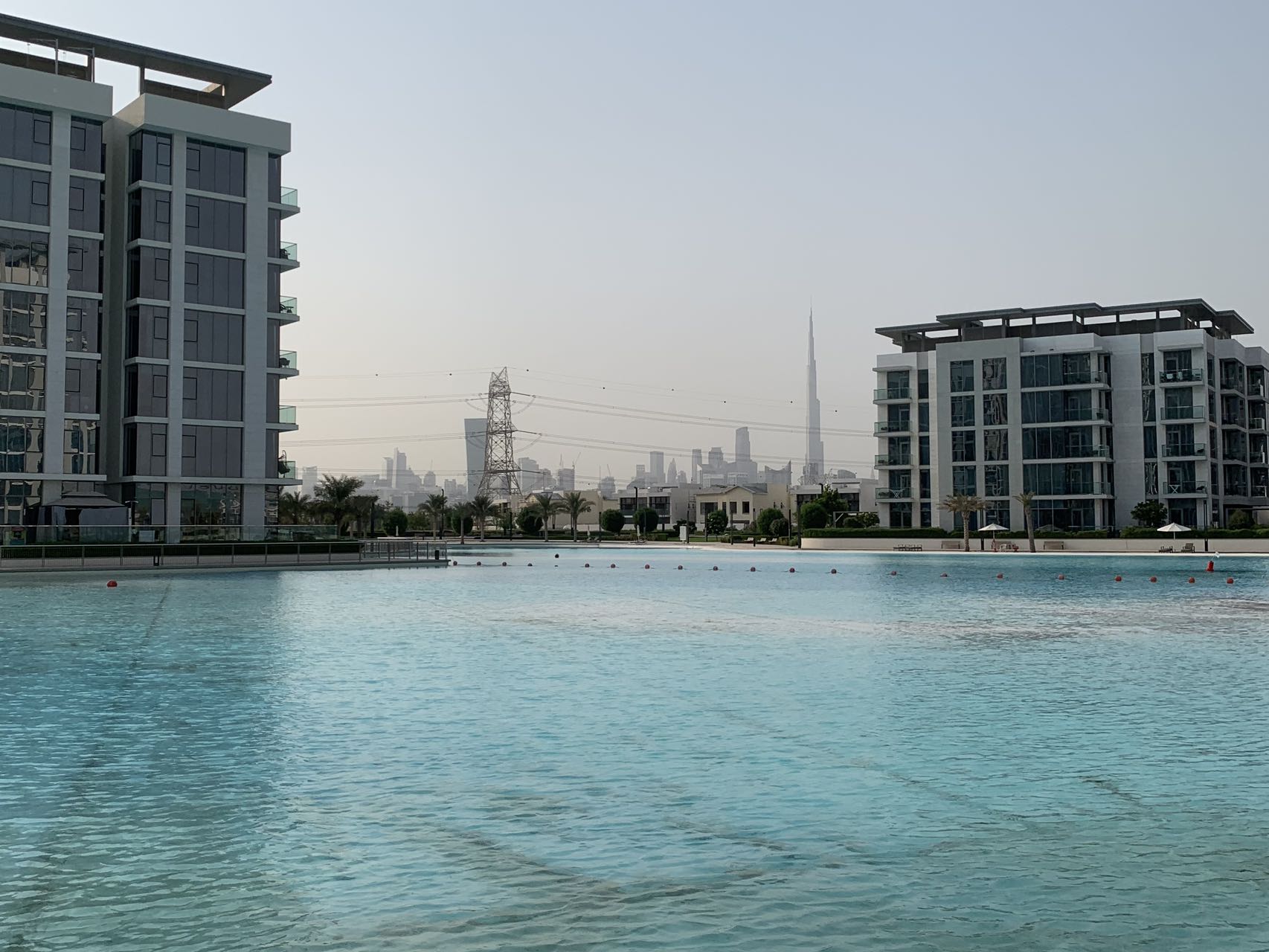 迪拜海外房产出售水晶湖 D1,带家具一室一厅 【房东急售,配 迪拜海外房产出售水晶湖 D1,带家具一室一厅 【房东急售,配