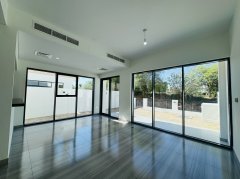 �ϰݺ��ⷿ��������ɽׯһ�� �ķ����ű�����԰���ۣ����ž��ǹ�